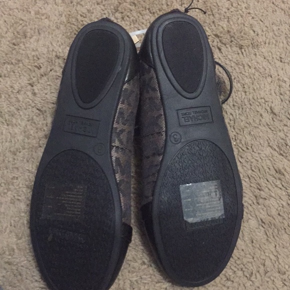 Perfect Gift 💝 Girls sz 3 Micheal kors flats - Picture 5 of 5